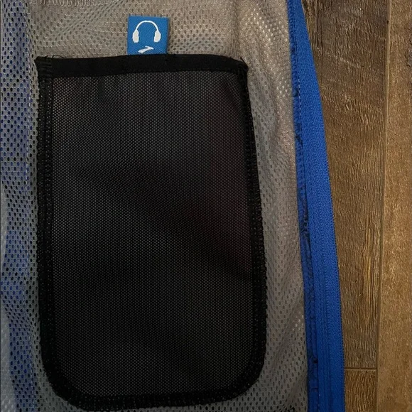 Brooks Running Men's Infiniti Jacket - Picture 9 of 10